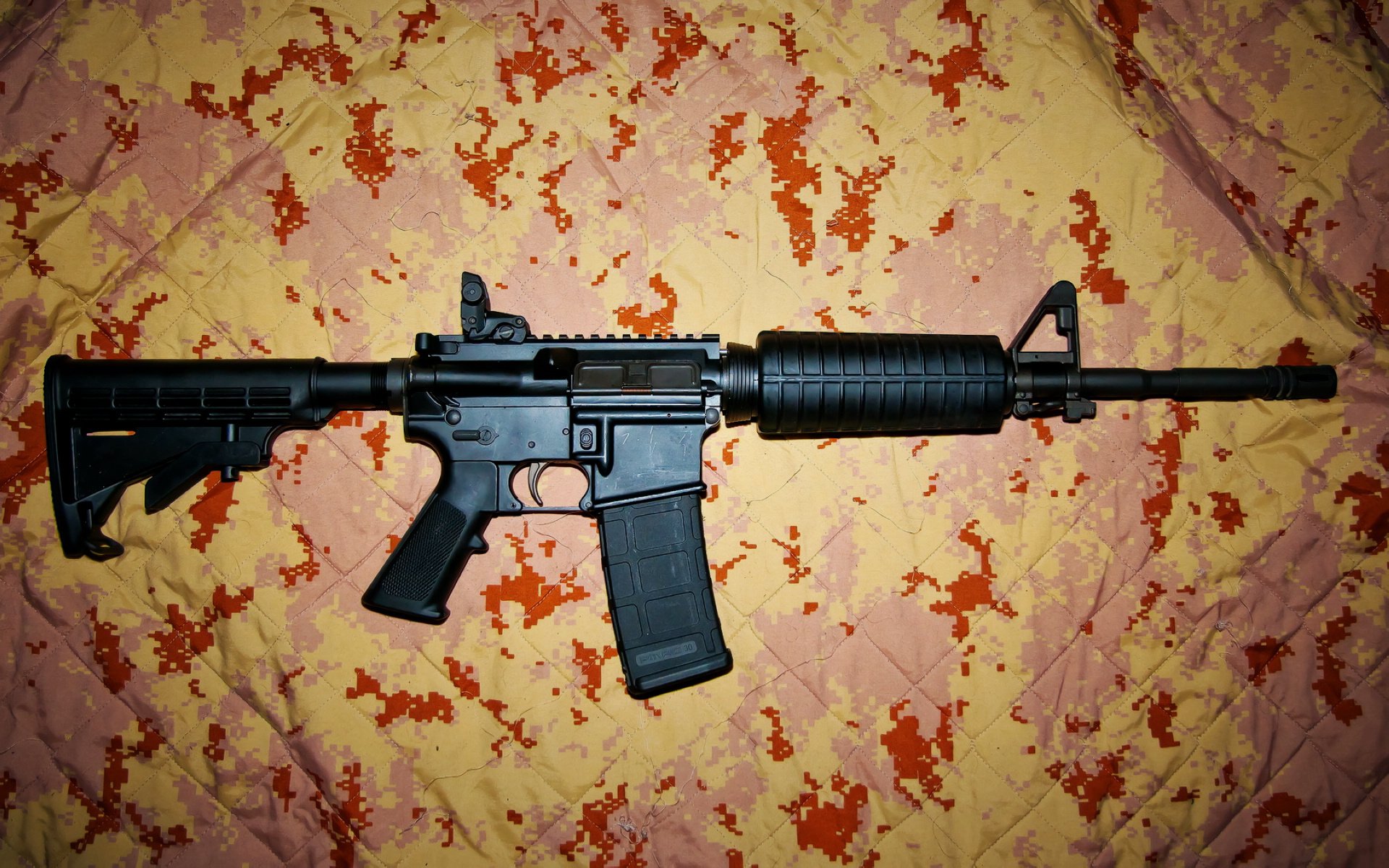 弗赖堡中前场联动打破进攻瓶颈,弗赖堡队